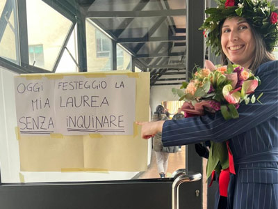 Sustainable Univr and Plastic-Free Graduation Ceremonies